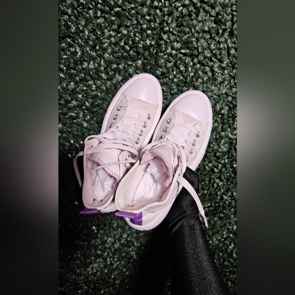 Converse Women's High-Top Sneakers - Cream and Purple - Picture 6 of 10
